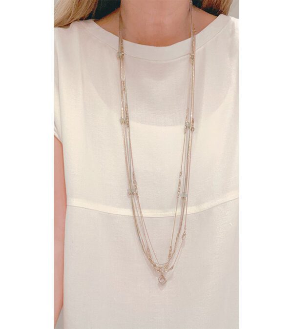 A woman wearing a white shirt and the NK5961 (Multi/Light) necklace.