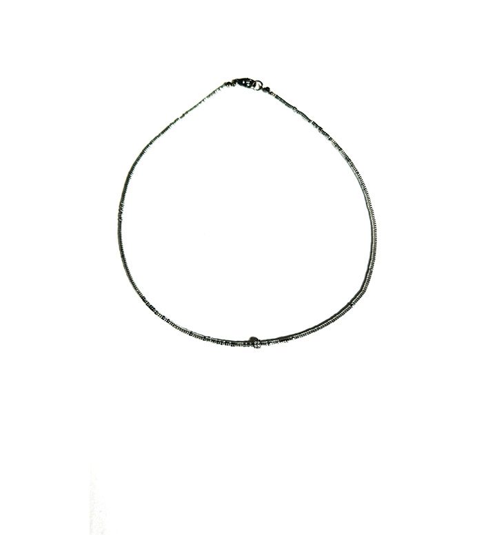 A black choker with an NK5115 (Silver) chain on a white background.