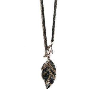 A NK4577(Multi) necklace with a black leaf on it.