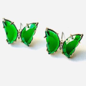 A pair of green E0715 stud earrings.