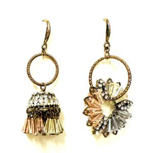 A pair of earrings with crystals and jhumkas, named E4138.